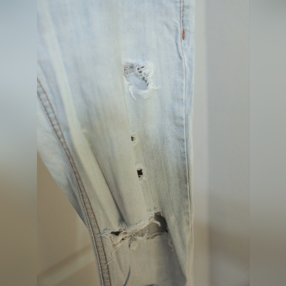 Free People Low Rise Ripped Light Jeans - Picture 5 of 5